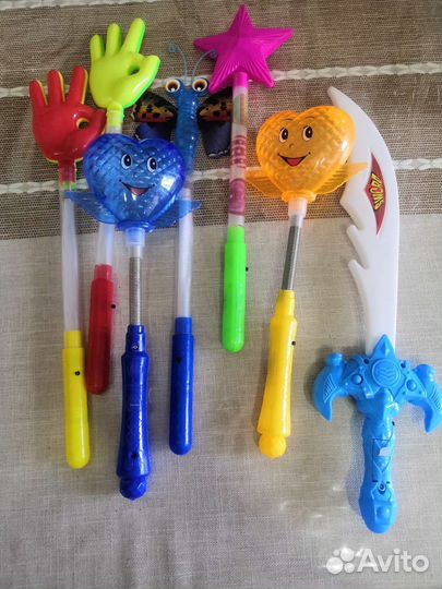 Световые палочки много