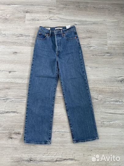 Джинсы женские Levi's