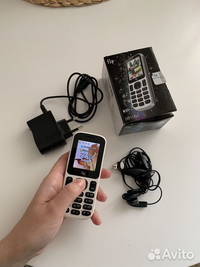 Телефон Fly на 2 sim-карты кнопочный