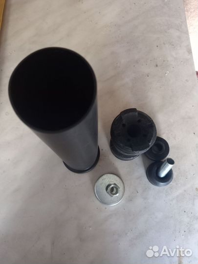 Отбойник амортизатора с пыльником задний. renault