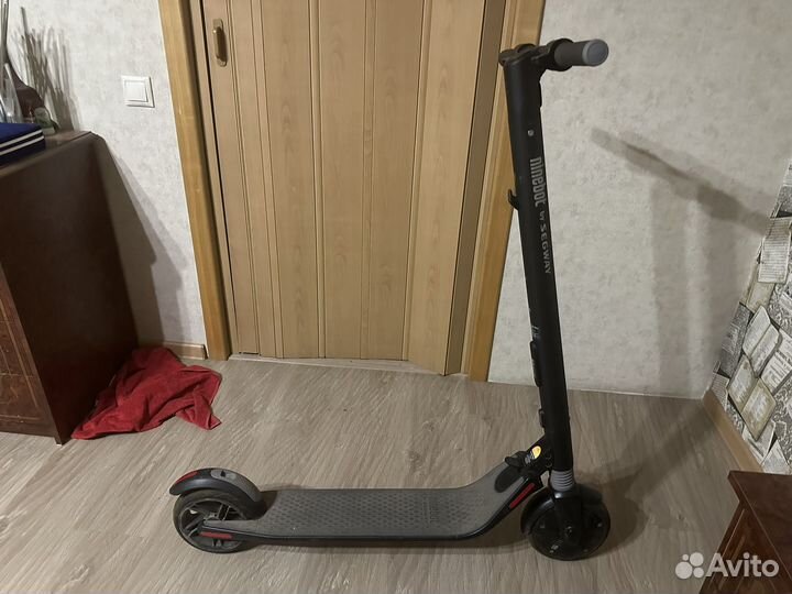 Электросамокат ninebot es1