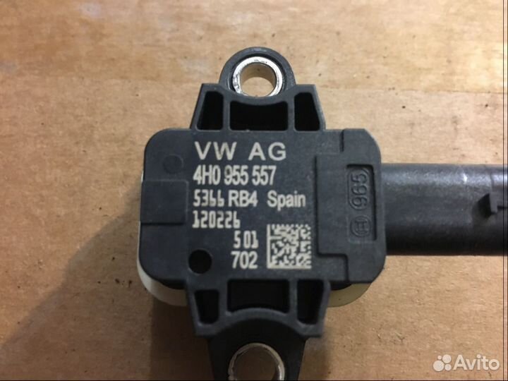 Датчик удара боковой Ауди Шкода Фольксваген