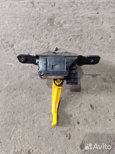 Замок двери багажника Geely Coolray