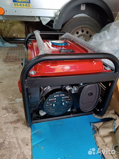 Бензиновый генератор