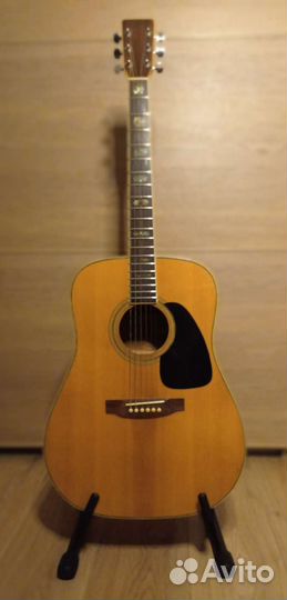 Акустическая гитара Takamine