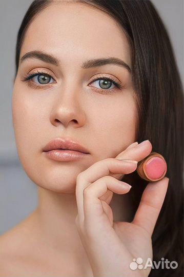 Уходовая косметика для лица. Уход за губами