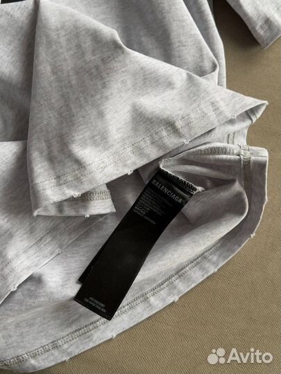 Футболка Balenciaga трендовая (топ 2025)