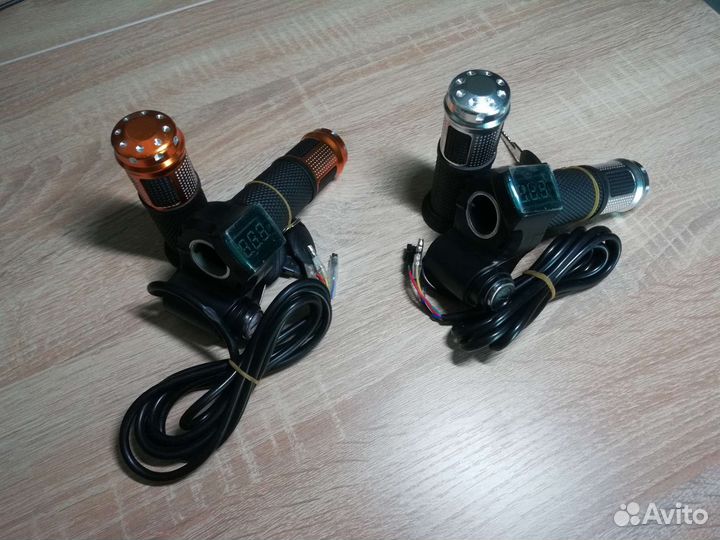 Ручка газа, ключ, вольтметр для электротранспорта