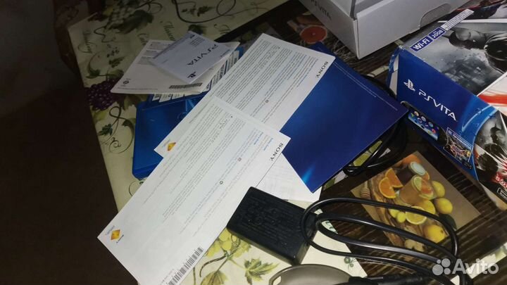 Sony Vita(Идеал) +Тысячи Игр+Аксессуары