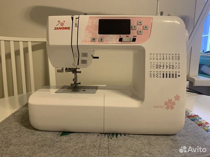 Швейная машина Janome 2030DC