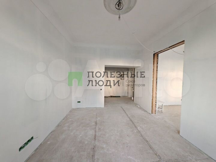 3-к. квартира, 92 м², 5/5 эт.