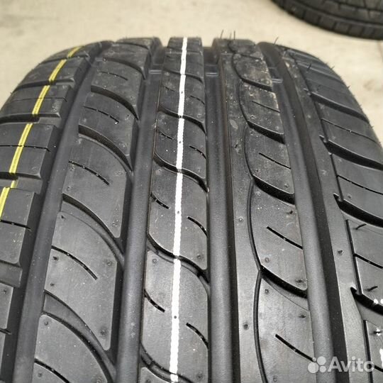 Compasal Smacher 245/40 R18 97W