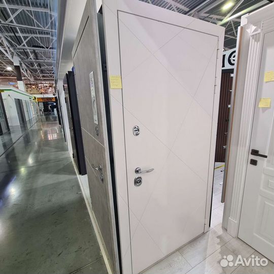 Двери новые