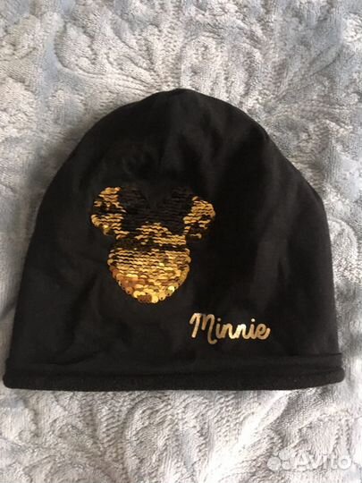 Безрукавка и шапки для девочки