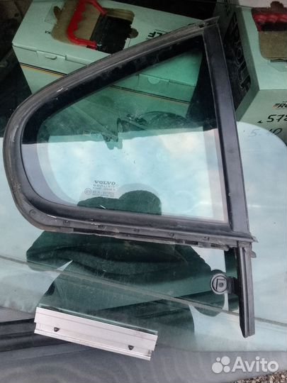 Форточка задняя volvo s60