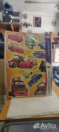 Наклейка декоративная на стену