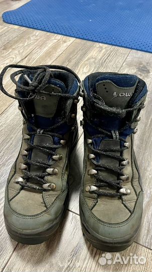Трекинговые ботинки lowa 36