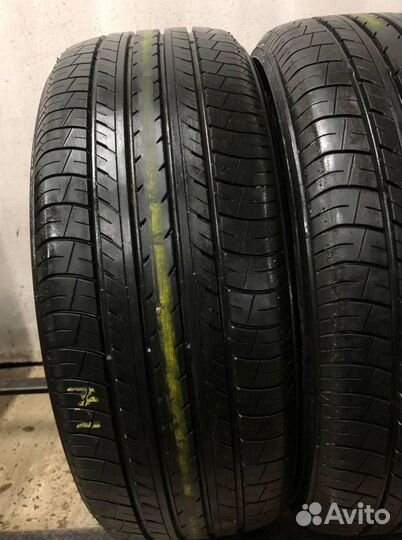 Yokohama dB Decibel E70B 215/55 R17 94V