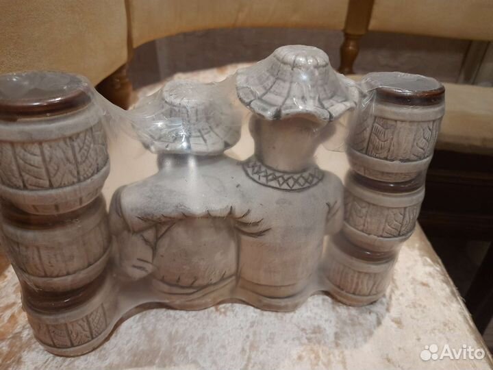 Графин со стопками