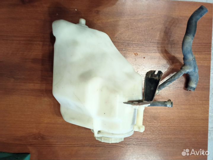 Бачок омывателя с датчиком w124 арт. 1248690720