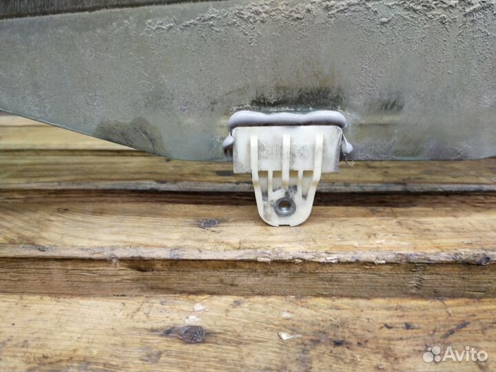 Nissan Teana J31 - Стекло переднее левое