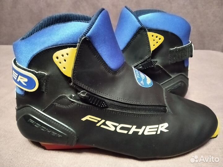 Лыжные ботинки fischer классика 42-43 р