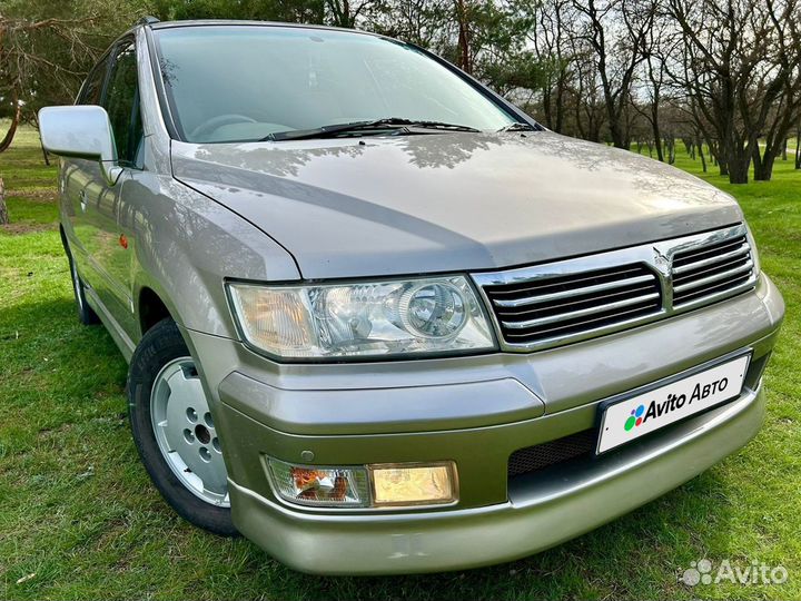 Mitsubishi Chariot 2.4 AT, 2001, 284 000 км