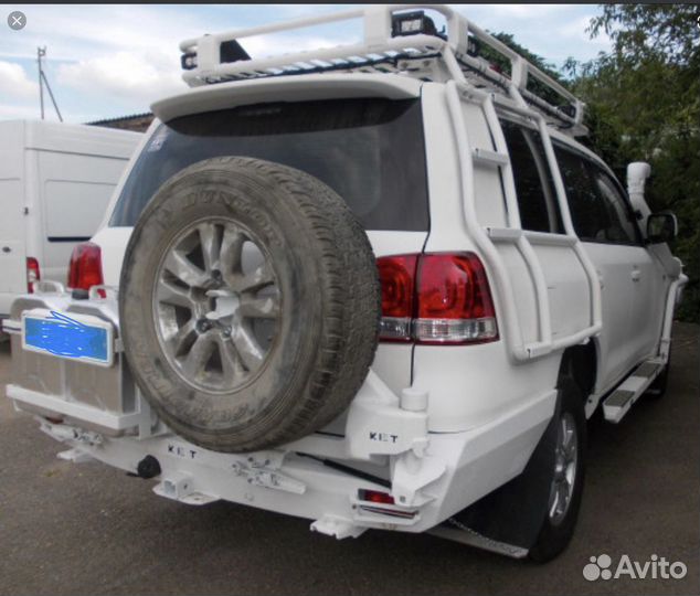 Бампер силовой задний на Тойта Toyota LC200