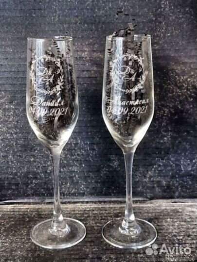 Свадебные бокалы - подарочный набор с гравировкой