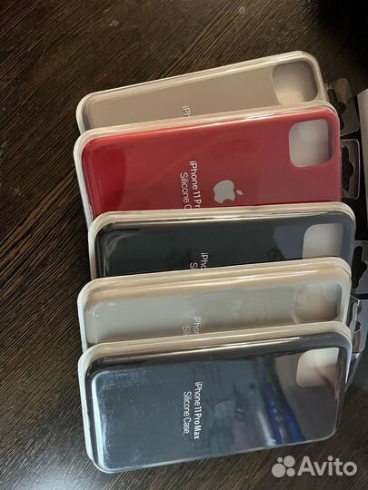 Силиконовый чехол на iPhone