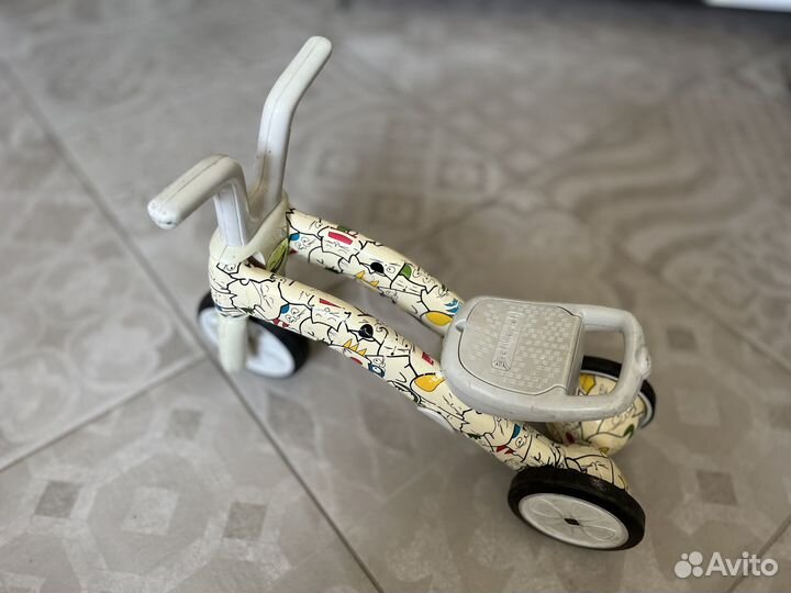 Беговел chillafish bunzi