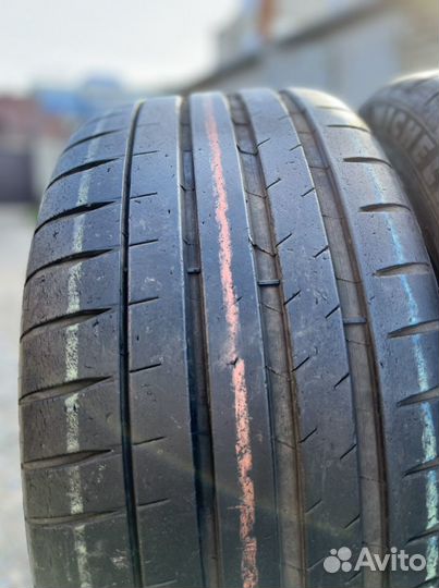 Michelin Pilot Sport 4 S 235/40 R19