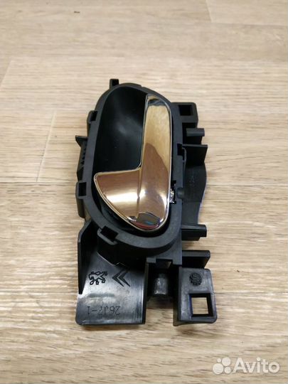 Ручка двери внутренняя левая Peugeot 308