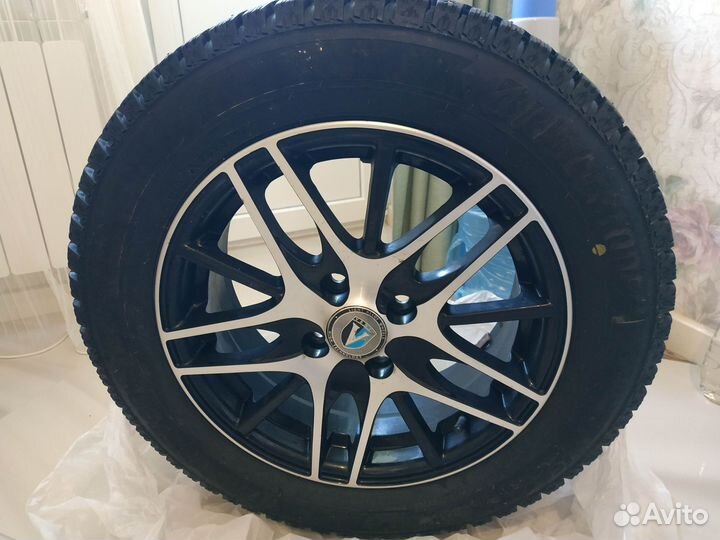 Колеса в сборе r15