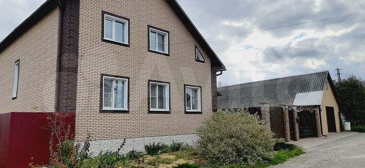 Дом 185 м² на участке 15 сот.