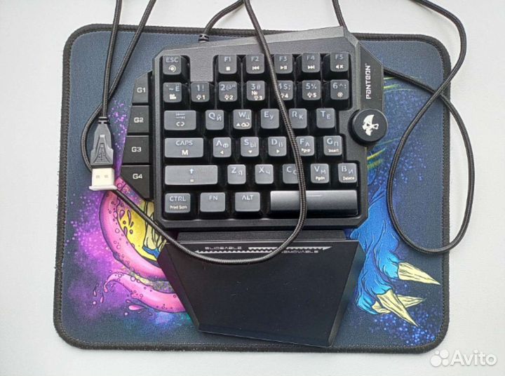 Игровая механическая клавиатура для одной руки