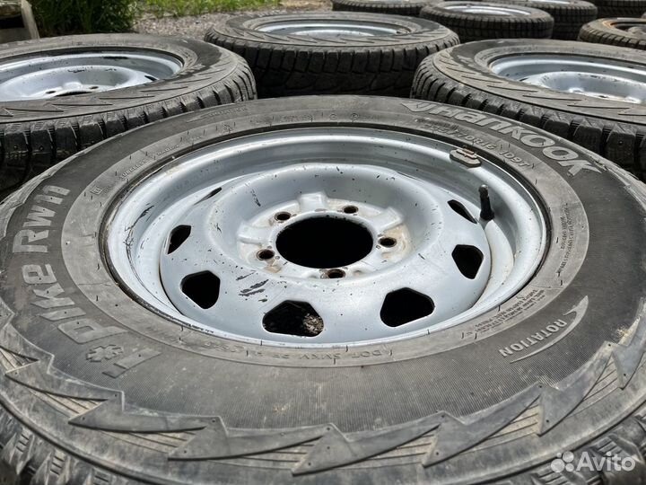 Зима Hankook 235/70 R16 + Диски УАЗ 5x139.7 D108