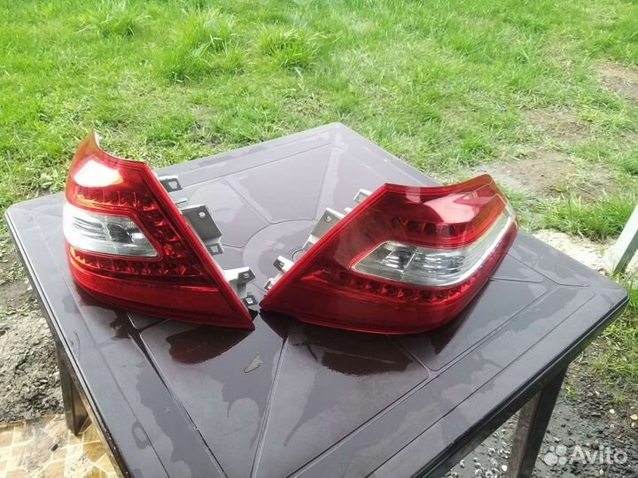 Заднии фонари стопы на нисан тиана J32