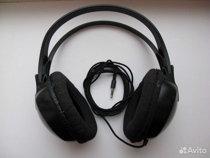 Буржуйские проводные наушники