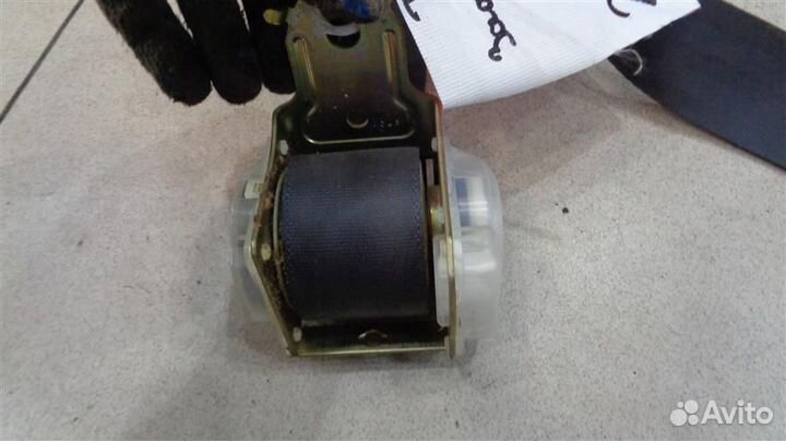 Ремень безопасности задний правый Toyota Echo 199