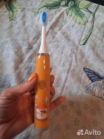 Электрическая зубная щетка детская