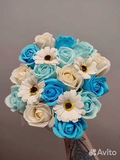 Композиция из мыльных роз