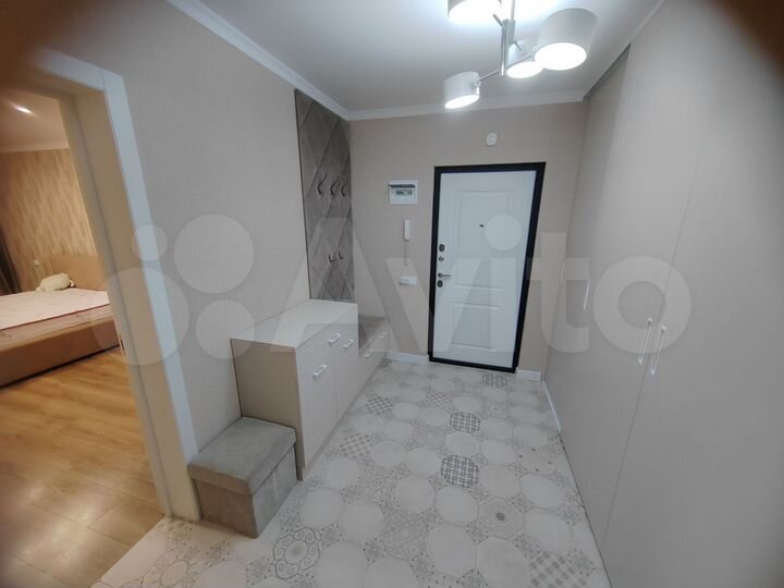 2-к. квартира, 61 м², 8/16 эт.