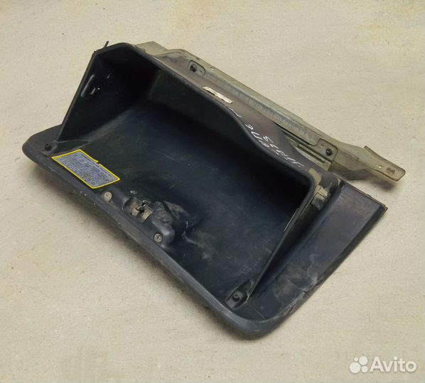 Бардачок Hyundai Accent I (X3)