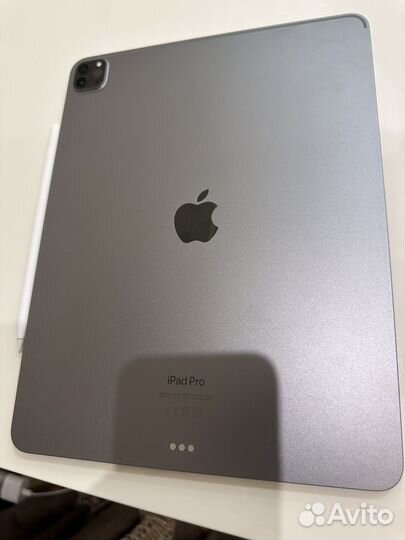 iPad Pro M2 12.9 + MagicKeyboard + ApplePencil