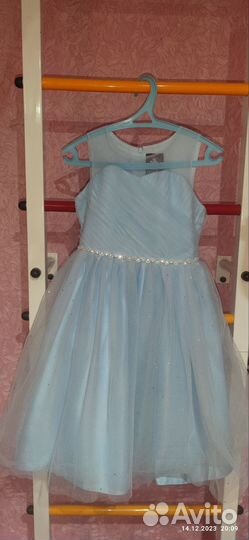 Нарядное платье для девочки