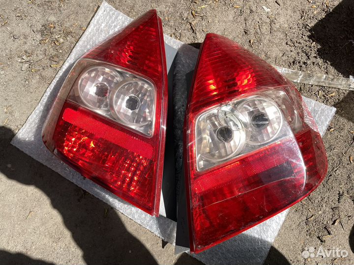 Фара Задняя Левая 01-07 5D