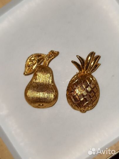 Винтажная брошь груша и ананас Trifari