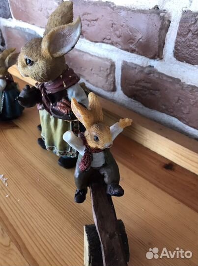 Пасхальная семья зайчиков