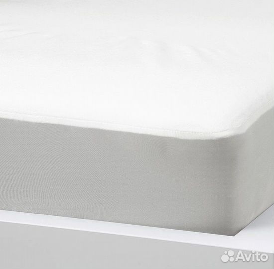 Наматрасник влагостойкий с резинкой по периметру